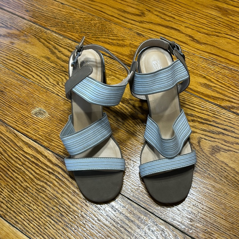 Market & Spruce elastic strap block heel sandals.  Size 9 1/2.